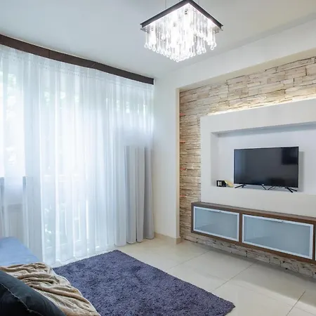 Apartamento Close- Grzybowska 5-305 Varsóvia