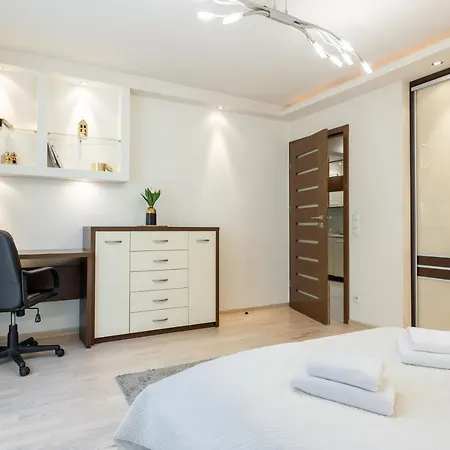 Close- Grzybowska 5-305 Apartment *